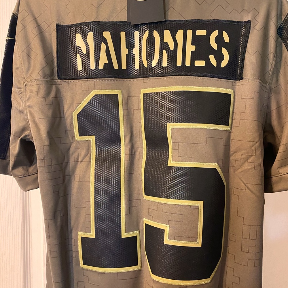 Nike 2021/22 Patrick Mahomes #15 KC Chiefs Salute To Service Edition